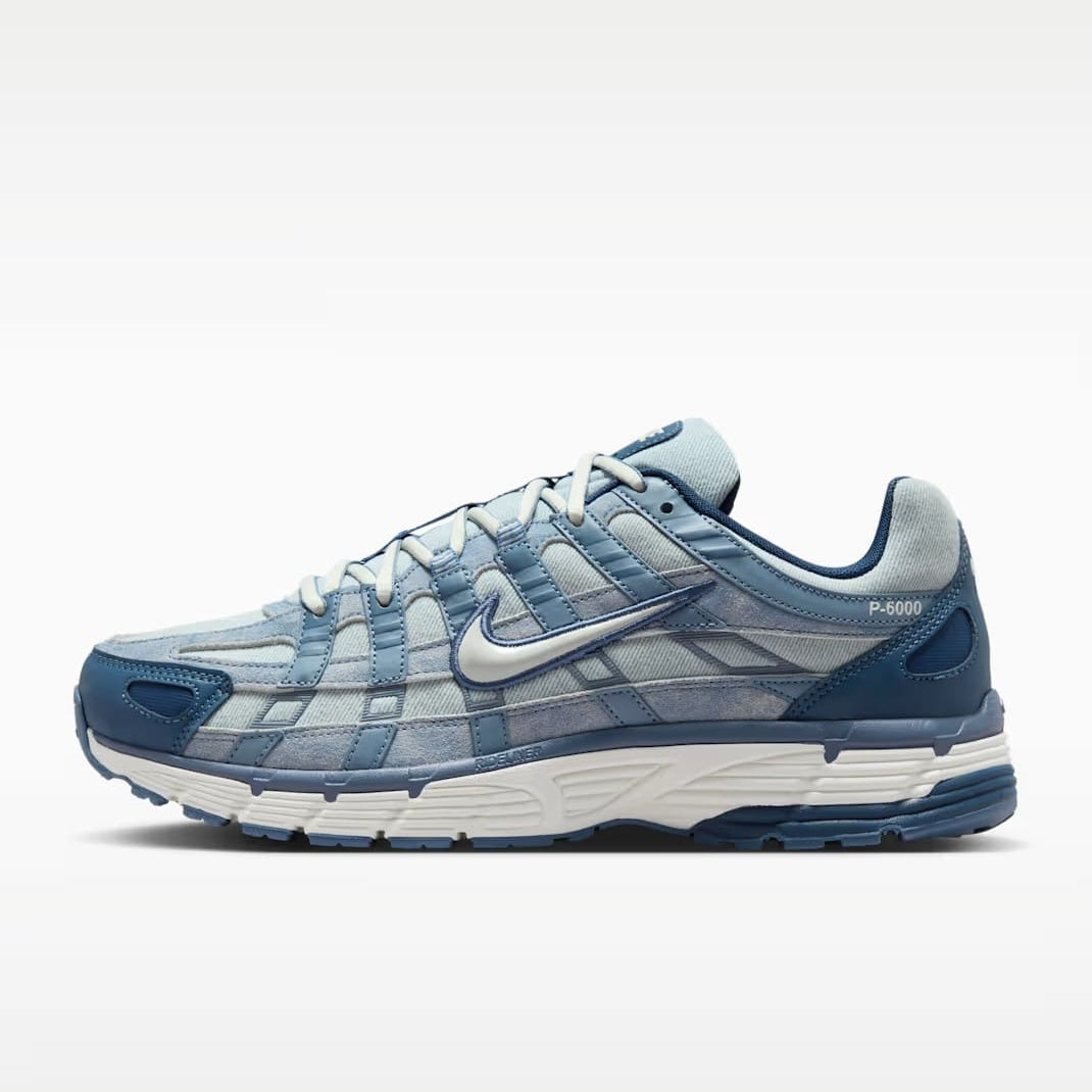 NIKE SNEAKERS
